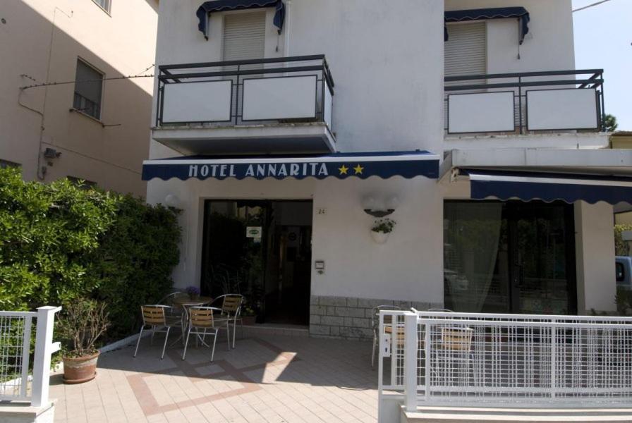 Hotel Annarita リミニ エクステリア 写真