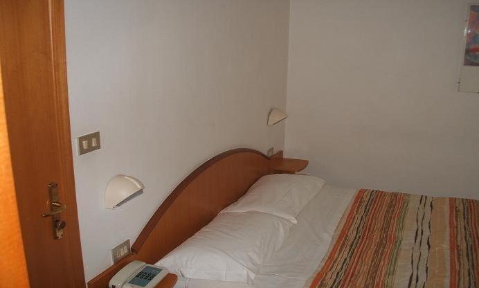 Hotel Annarita リミニ エクステリア 写真