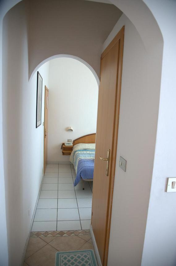 Hotel Annarita リミニ エクステリア 写真